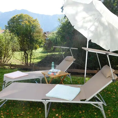 Wellness Chalet Am Bach * インツェル